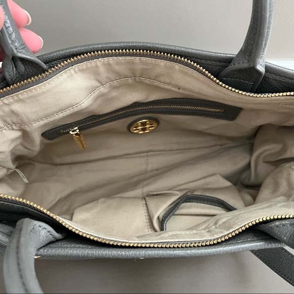 Tory Burch Leather Handbag - Picture 5 of 5